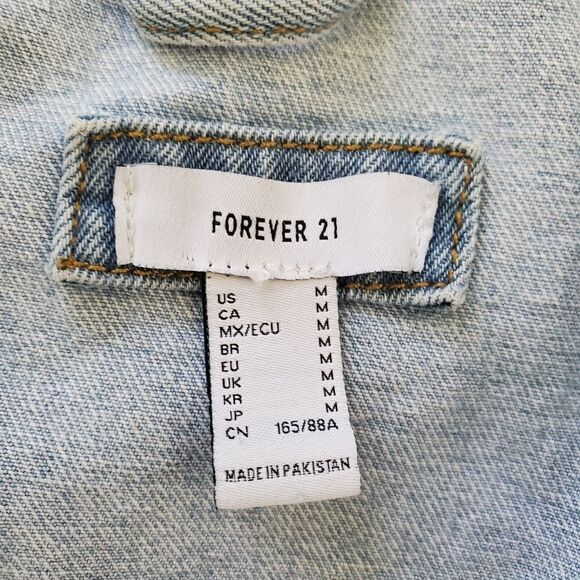 Forever 21 Cropped Distressed Frayed Denim Jacket Sz Med - Picture 10 of 11